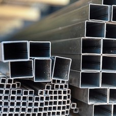 Труба нержавеющая квадратная бесшовная х/д 06Х18Н10Т 10х10х1 мм ГОСТ 8639-82